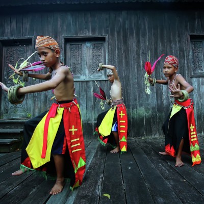 Dayak dance
