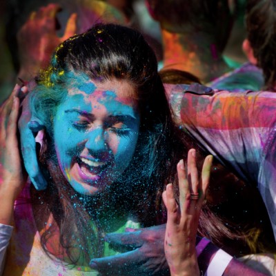 HOLI HOLI