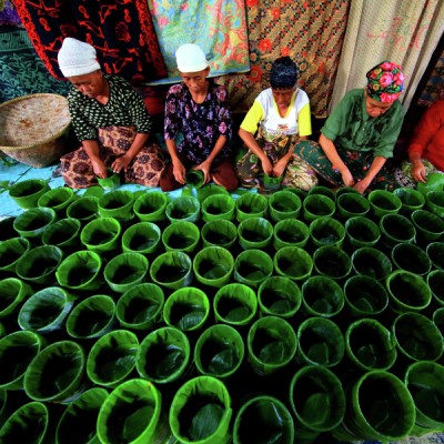 Chinese traditional cake makers