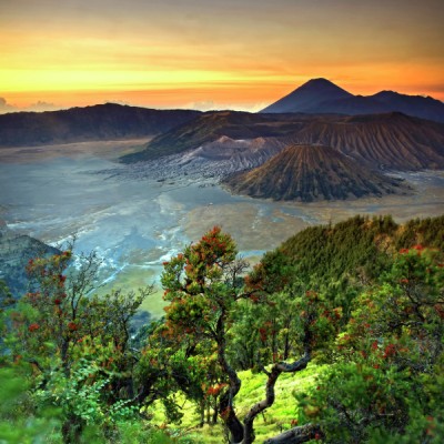 QUIET MOUNTAINS BROMO