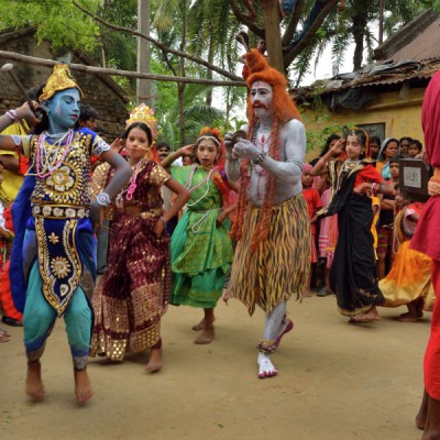 Avtaar - down to the villages of Bengal during Gajan Festival - 