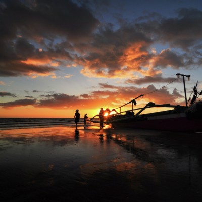 Kapal Nelayan Senja