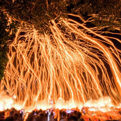 Launching Lantern for Yi Peng