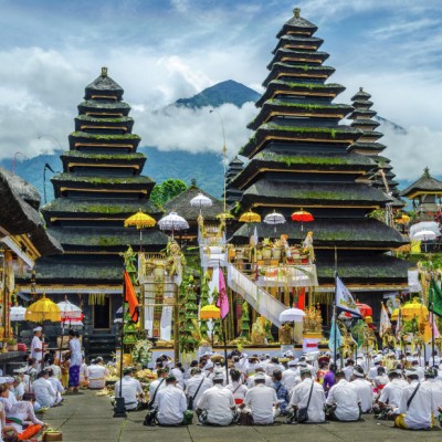 Ritual Agung di Pura Agung