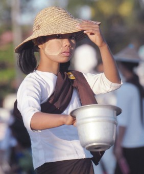 capture life in Yangon