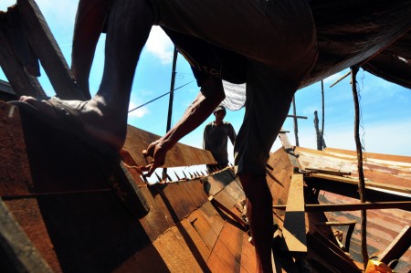 Pembuat Perahu Kayu