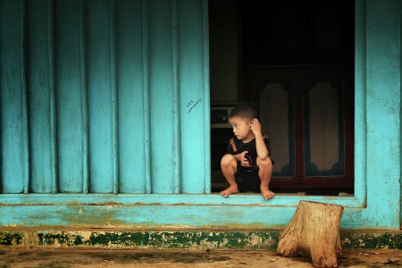 Menunggu Emak Pulang