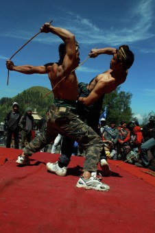 TARI OJUNG