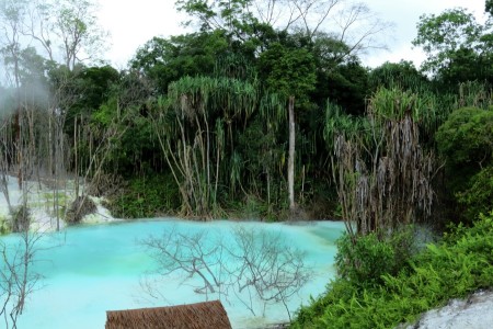 Tinggi Raja Crater