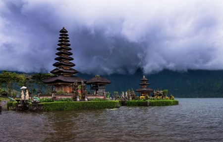 Ulun Danu Temple