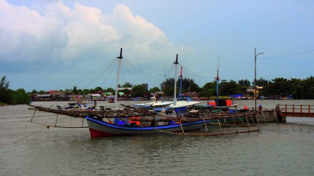 Senja di pelabuhan Manggar Belitung
