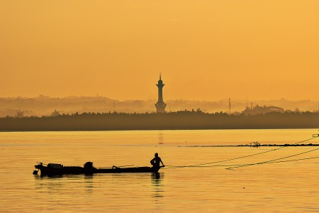 Nelayan Teluk Kendari