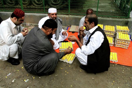 Egg-break, Afghan way