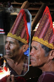 Kompak dengan cermin
