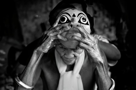 Behind the mask - Togog