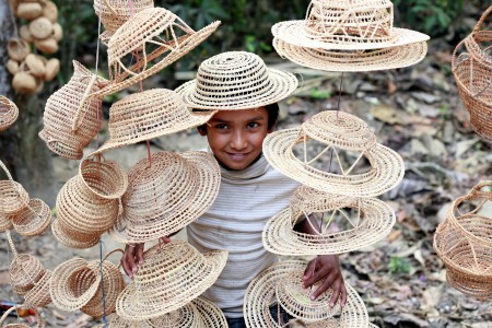 cap seller boy