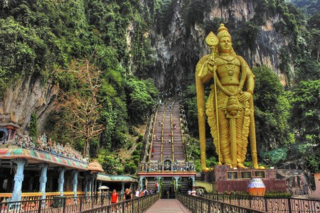 statue of the god Murugan
