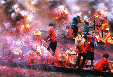 Explode dragon boat