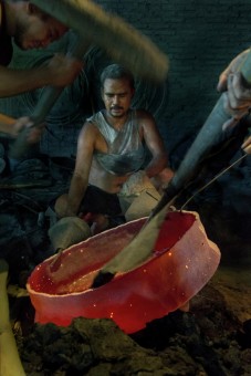 Gong maker