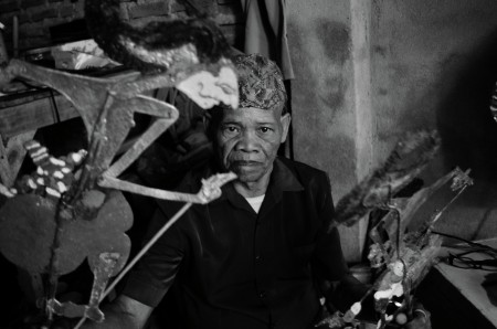 Dalang Wayang Garing