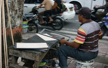 Pembuat bingkai