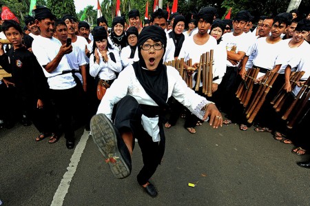 aksi silat sang nenek