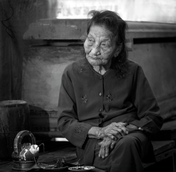 TUá»”I Xáº¾ CHIá»€U (Her twilight years)