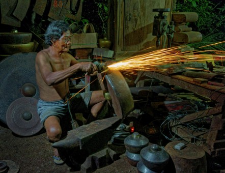 Pembuat Gong