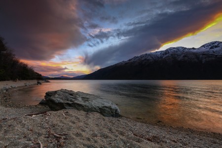 Sunset at Wakatipu Lake Queensland