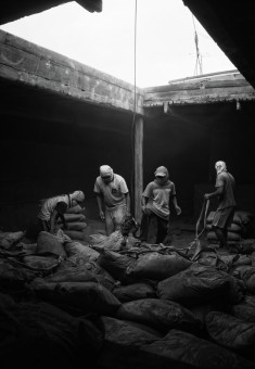 Dunia dalam Kapal