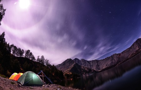 Camp In Segara Anak Lake