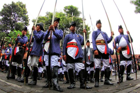 PASUKAN KERATON