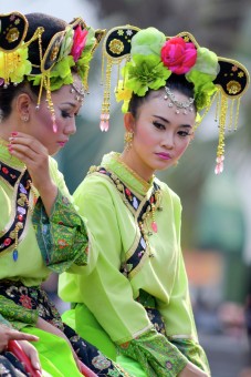 Chinese Dress dancer