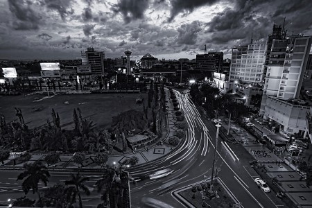 Simpang Lima di ujung senja