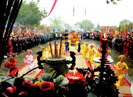 Lá»… há»™i Giá»— Tá»• Máº«u Ã‚u cÆ¡