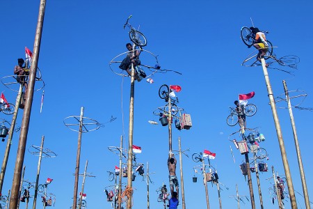 Panjat Pinang