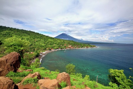 PANTAI AMED
