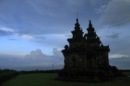 Candi no 2