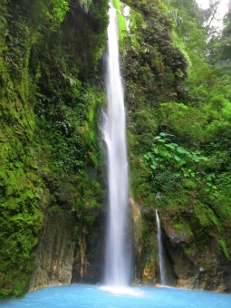 Air Terjun Dwi Warna