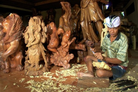 BALINESE SCULPTOR