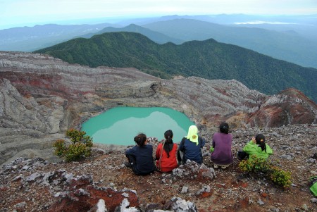 enjoy the crater of Mount Dempo