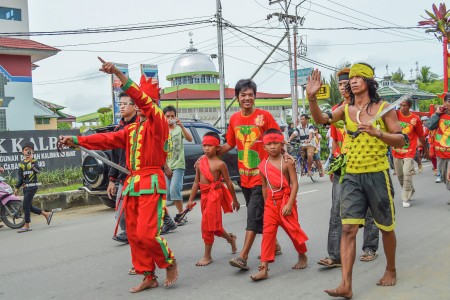 Menyapa, HALLO