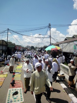 Go To Mosque