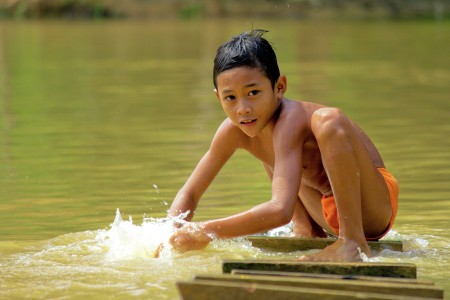 Children from people of Dayak Bakumpeh