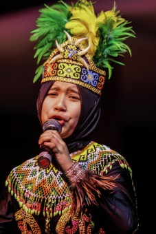 Traditional singers