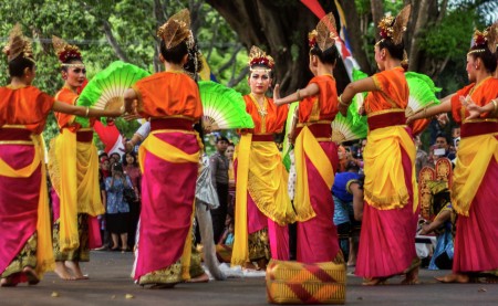 Para Dayang Putri Mandalika
