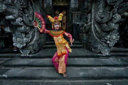 Legong dancer