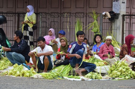 Pedagang Ketupat
