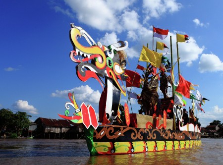 Parade Kapal Naga