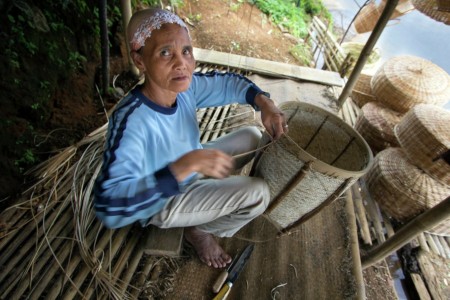 Pengrajin Rotan